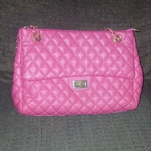 QUILTED SHOULDER BAG